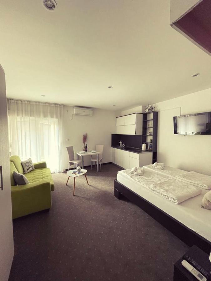 Apartments & Rooms Villa Zaad モスタル エクステリア 写真