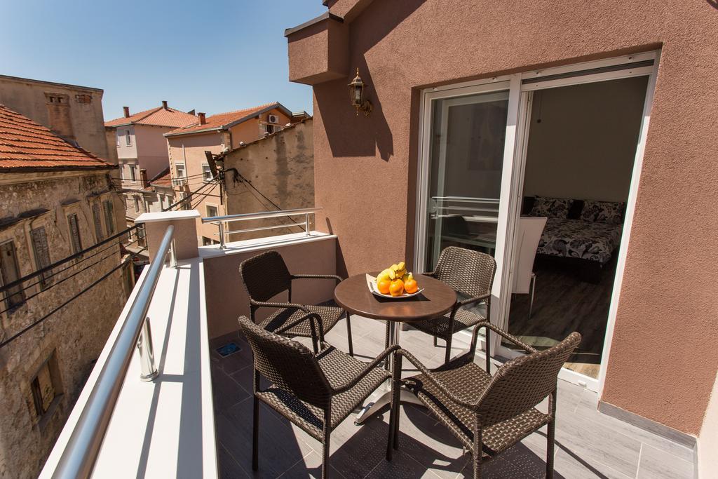 Apartments & Rooms Villa Zaad モスタル エクステリア 写真