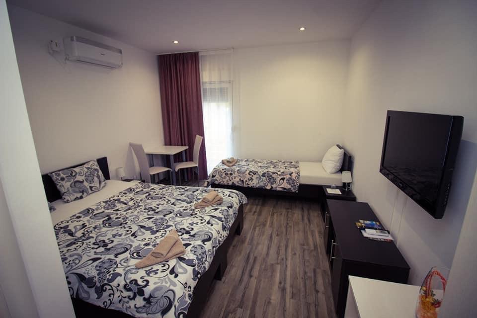 Apartments & Rooms Villa Zaad モスタル エクステリア 写真